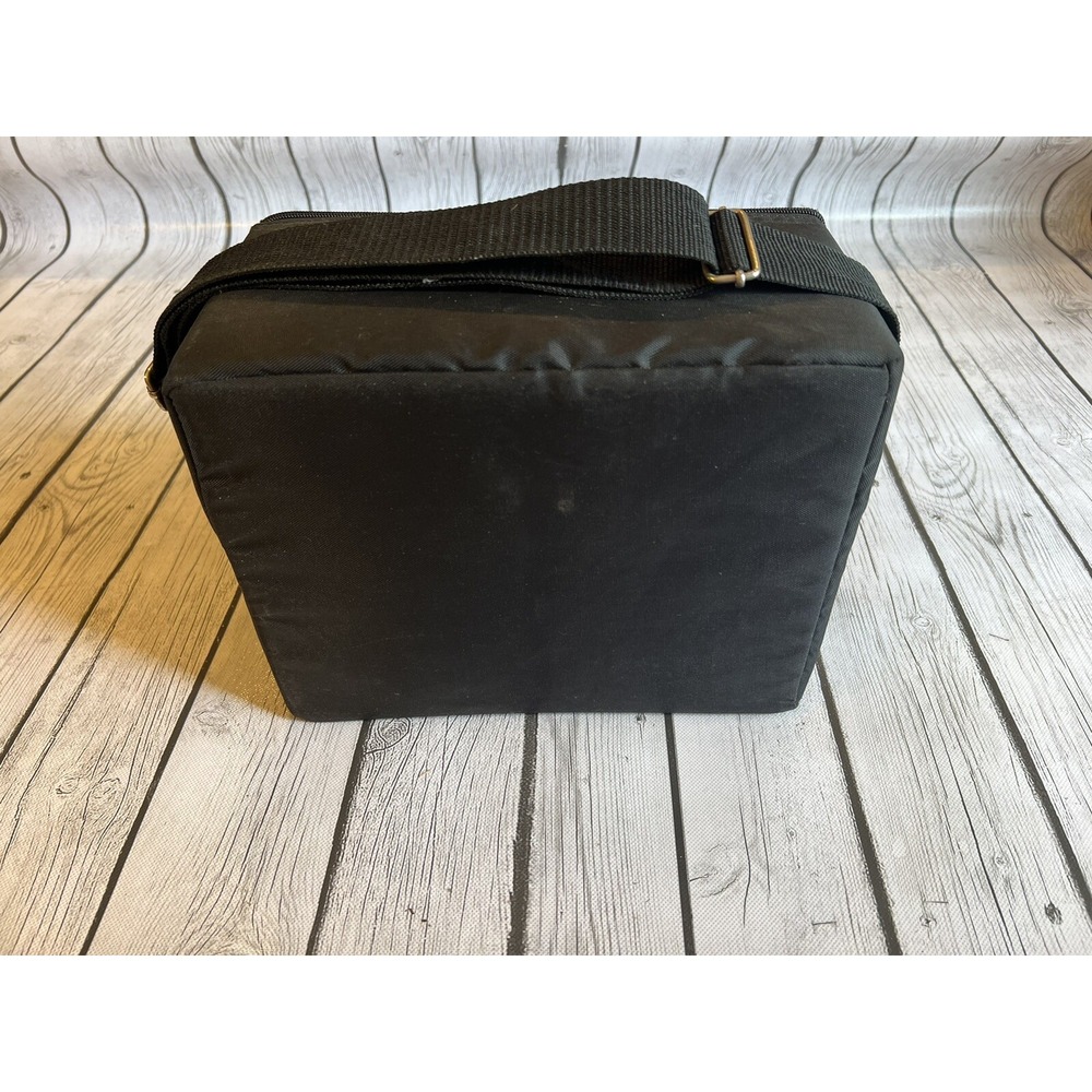 Conductor Series 30 CD Soft Carry Case, Black Nylon w/Pockets And Strap Included - Picture 6 of 8